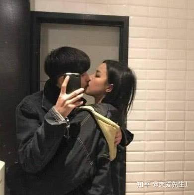 甜蜜情话大集合：那些让人心动的瞬间