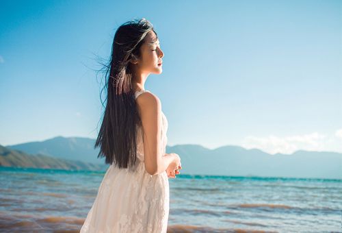 情感的低语：伤感情话的温柔触碰