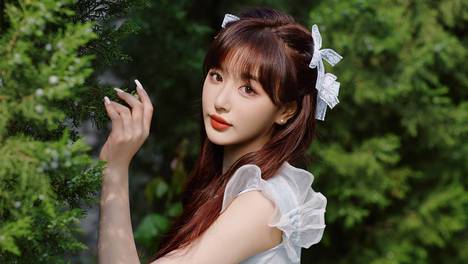 那天她没穿高跟鞋，却让我心跳漏了一拍