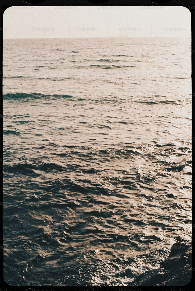 【海边日记】咸湿的海风，还有那个差点晒伤的午后