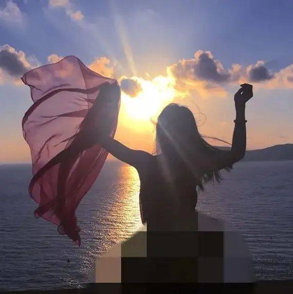 你是我的太阳，照亮每个清晨的温柔