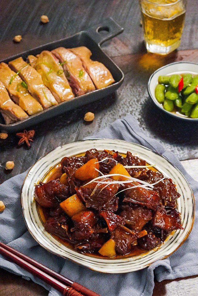 火锅盛宴,暖意融融的周末 火锅盛宴,暖意融融的周末