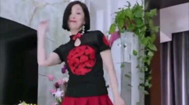 广场舞里的悄悄话·情话不多，却足够温暖