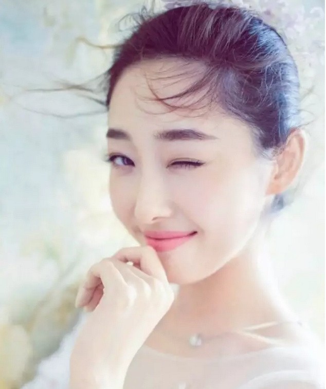 夏日里的那一抹粉红甜意：蜜桃日记