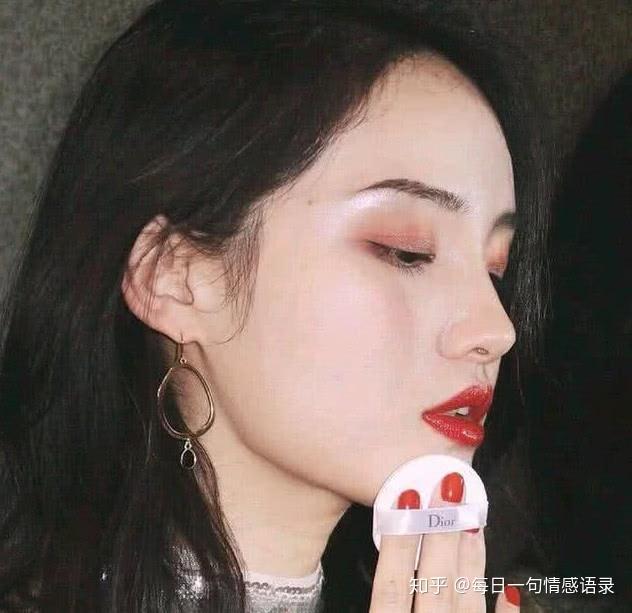 酥死人的情话丨那些让人瞬间心动的浪漫话语