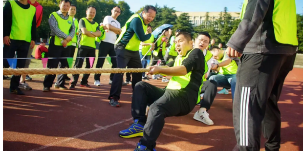 汗水和欢笑的拔河日记？