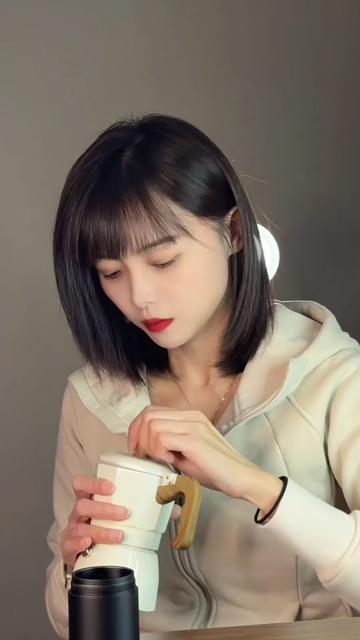 笑中藏真情，爱在搞笑间流淌！