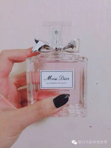 用香水编织的浪漫情话…