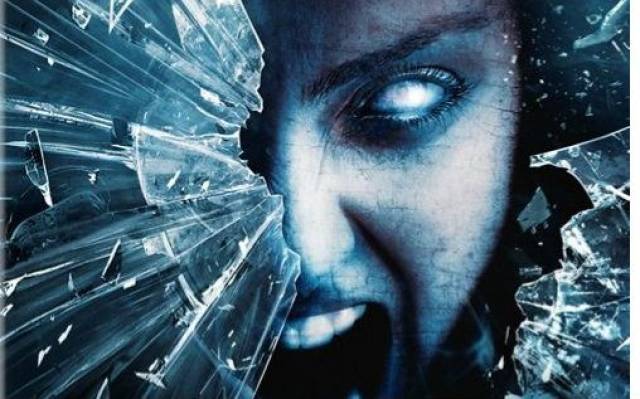 那面诡异的镜子？