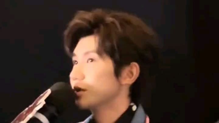 那个在伯克利唱着《骄傲》的男孩｜王源的故事