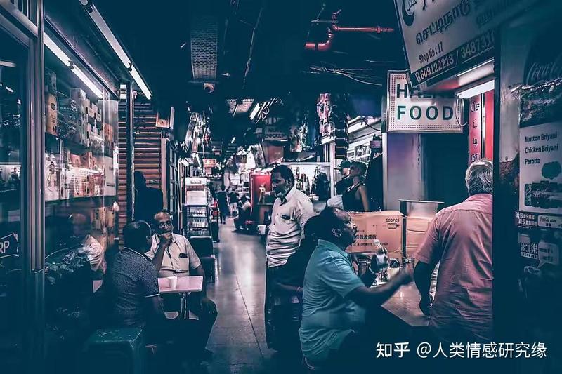 王家卫的粤语情话丨爱是低声细语的浪漫