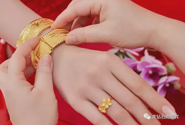 珠宝，爱的信物，你是我心上最璀璨的星辰？