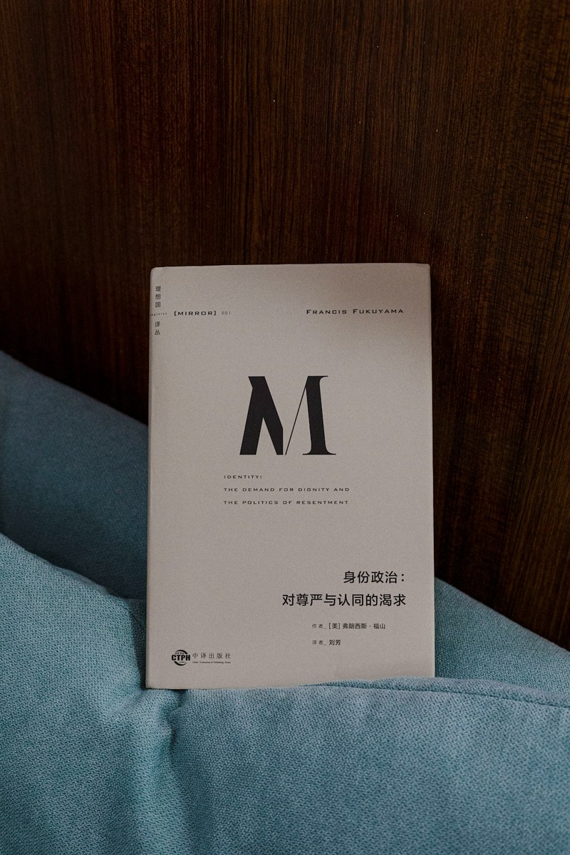 老梁的收音机里，藏着整个夏天…