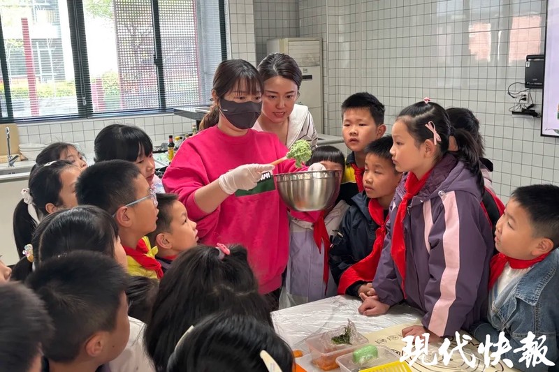 清明时节的扫墓之旅