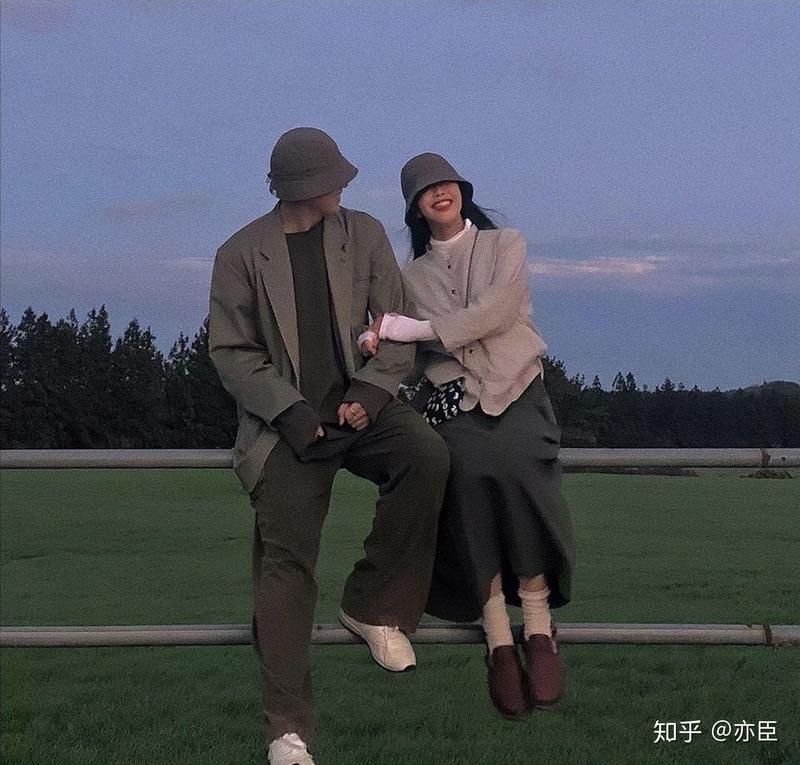 异地恋的第100天—我们还在等对方回家吗？