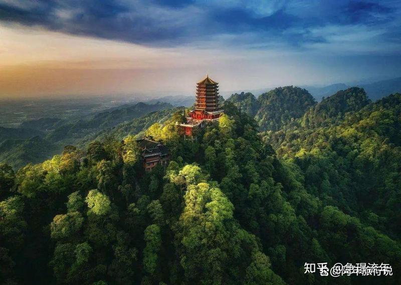 逃离城市喧嚣｜我的青城山“腿断”一日游