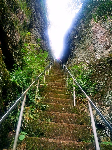 穿岩十九峰,一场心灵的洗礼… 穿岩十九峰,一场心灵的洗礼…