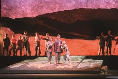 京剧里的那盏灯? 京剧里的那盏灯?