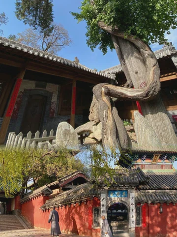 嵩山少林寺一日游：在钟声里遇见另一种时间