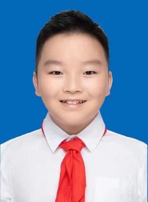 今天教室里飘着粉笔灰的味道… 今天教室里飘着粉笔灰的味道…