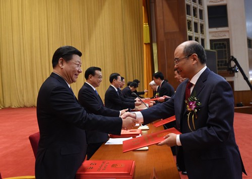 第一天的党课—从理论到内心的震颤