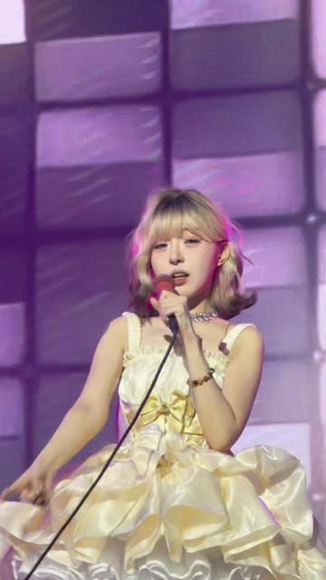 月光下的迟来情话…