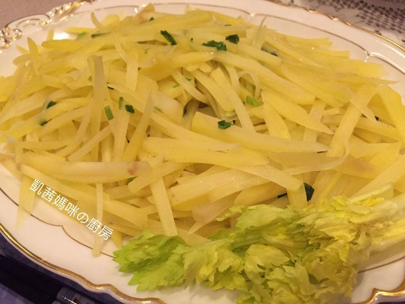 土豆丝里的日常小确幸…