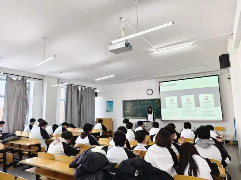 晨光中的新篇章·团支部的温暖与成长 晨光中的新篇章·团支部的温暖与成长