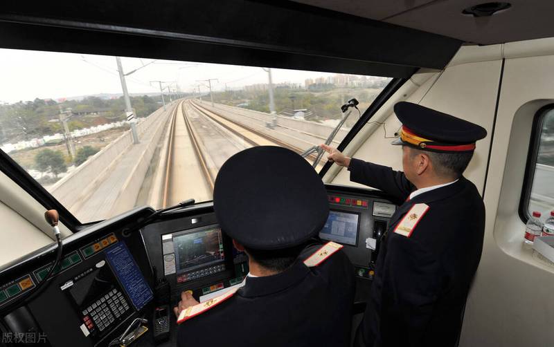 夜行列车上的守望者… 夜行列车上的守望者…