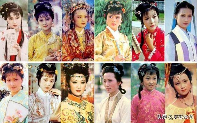 今天在旧书摊发现了一本《红楼梦》手抄本，差点哭出来！