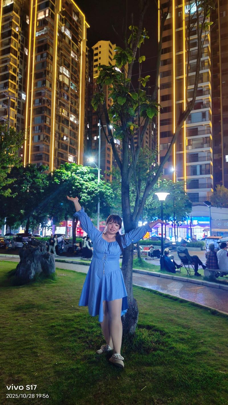 月色下的悠闲时光…