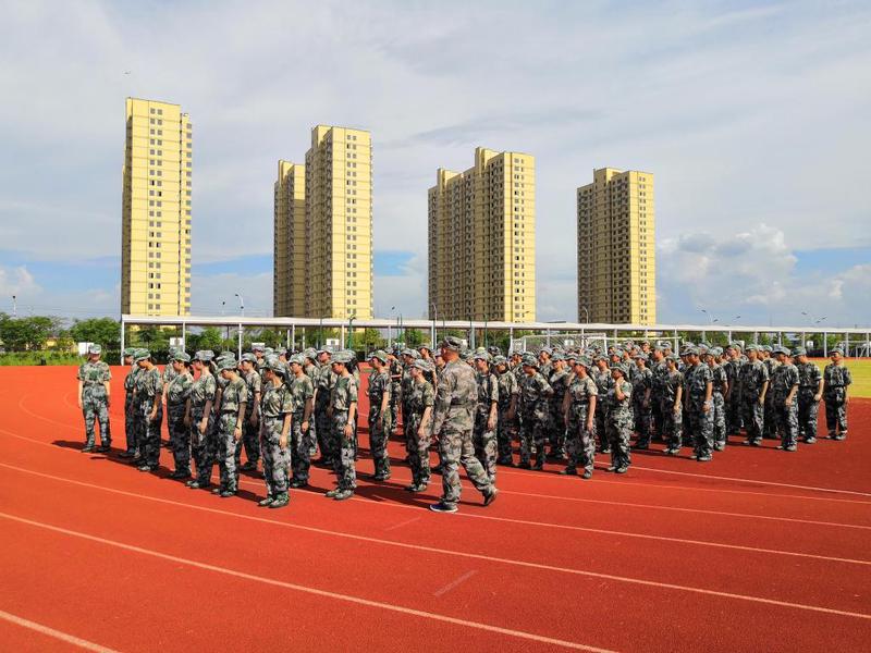 军训日记第六天｜腿已经不是自己的了，但太阳还是那个太阳
