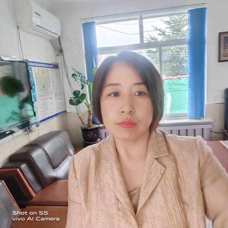 深夜里的小兔子和会说话的灯…