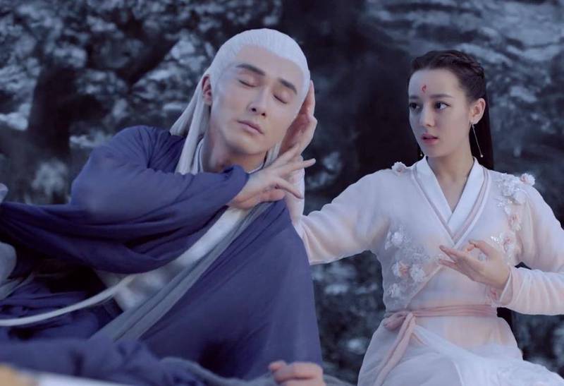 东华对凤九说的情话：在星河与云海间，我只为你驻足