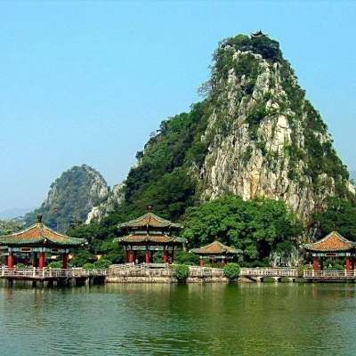 雨中的七星岩，像极了我今天的心情！