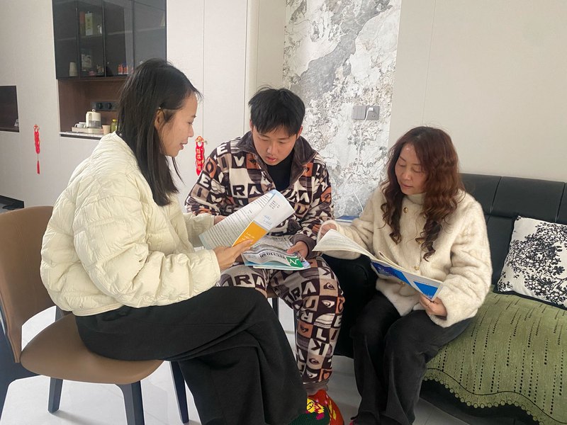 家访路上的温度