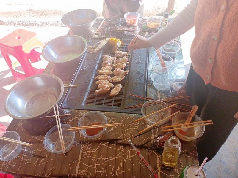 夏夜的烟火与友情？