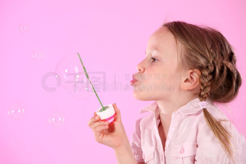 今天，我和泡泡有个约会！