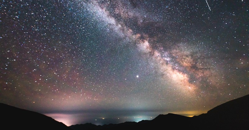 夜空下的宁静与梦想… 夜空下的宁静与梦想…