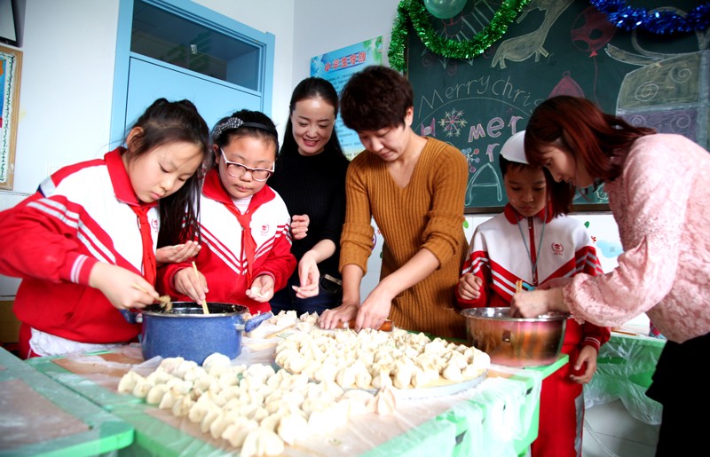 包饺子｜一次家庭聚会的温馨回忆