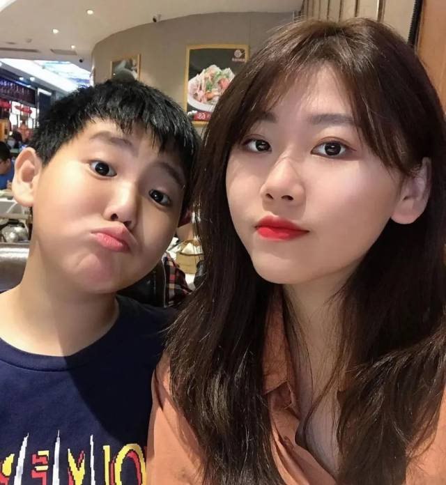 性故事之姐—爱的觉醒与挑战