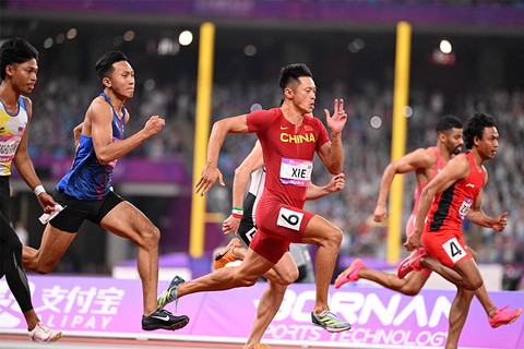 今天我居然在日记里接上了别人的手！