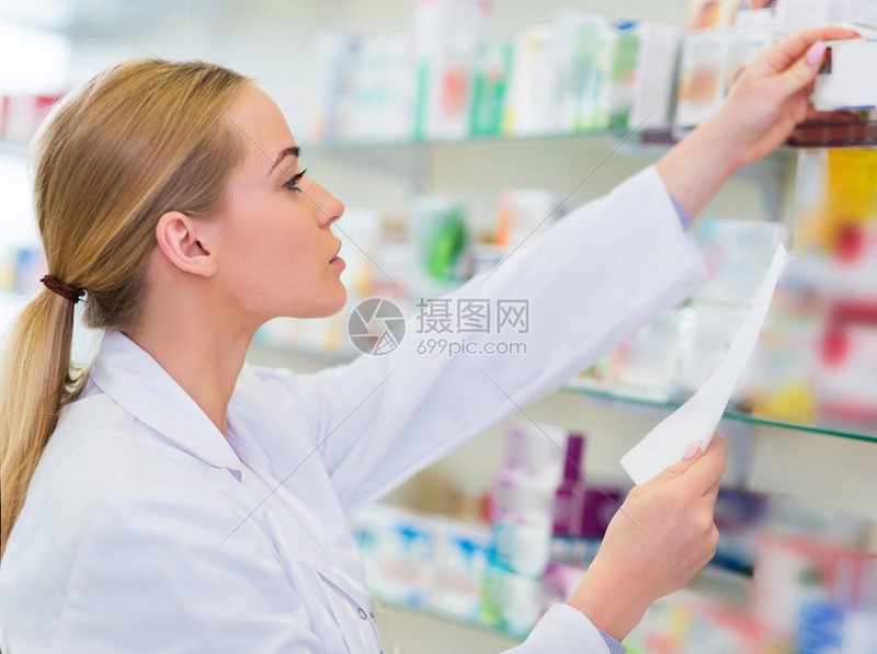 药房里的秘密处方—那些属于药剂师的爱意独白