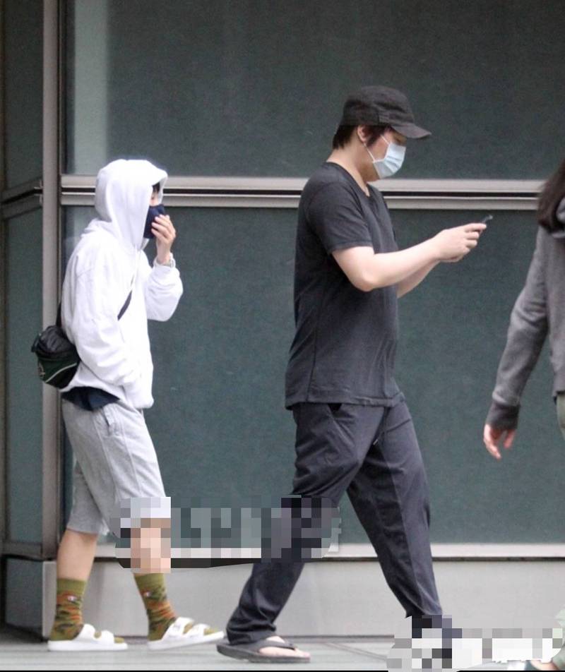 月光下的情话｜阿信，你是我生命中最温柔的诗行