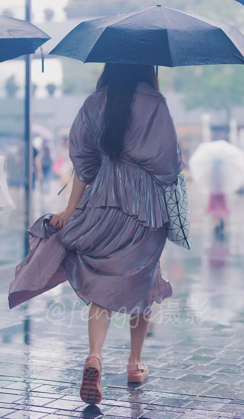 情话雨伞丨在雨里，我只想为你撑起一片晴空