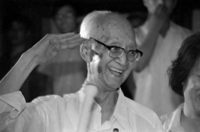 那个雨夜，我听到了孙敬修的故事？