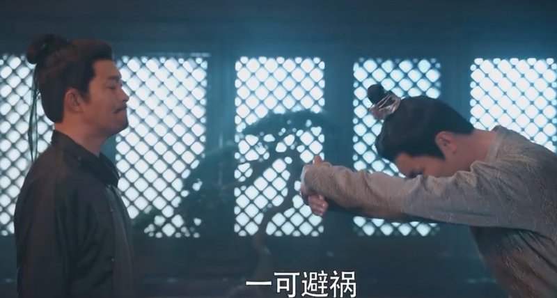 门房秦大斧的夜半钟声？