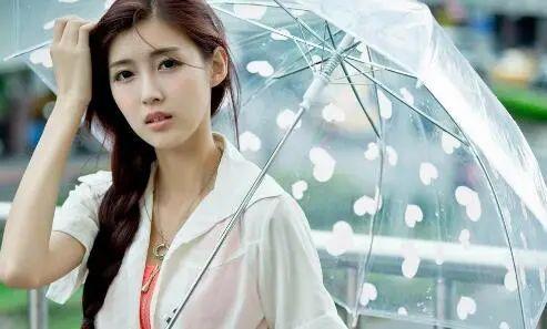 月光下的私语｜窗外情话的温柔絮语