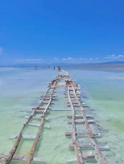 青海湖边的风，吹走了烦恼