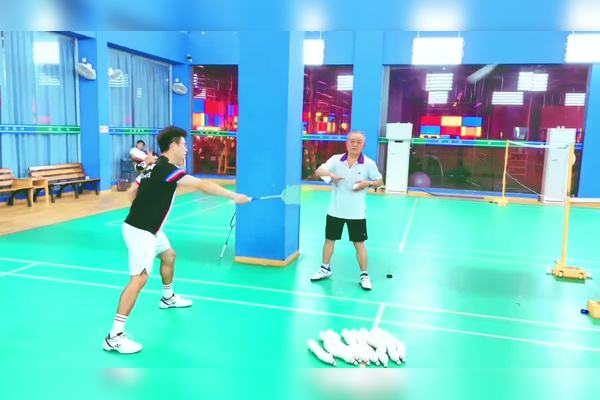 春日球拍上的风？